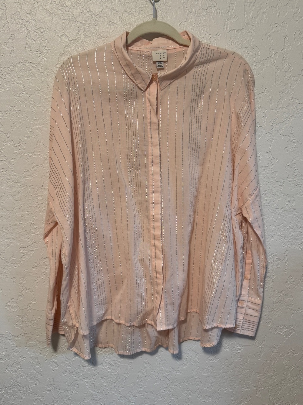 Light pink button down shirt with silver stripes - Picture 1 of 8